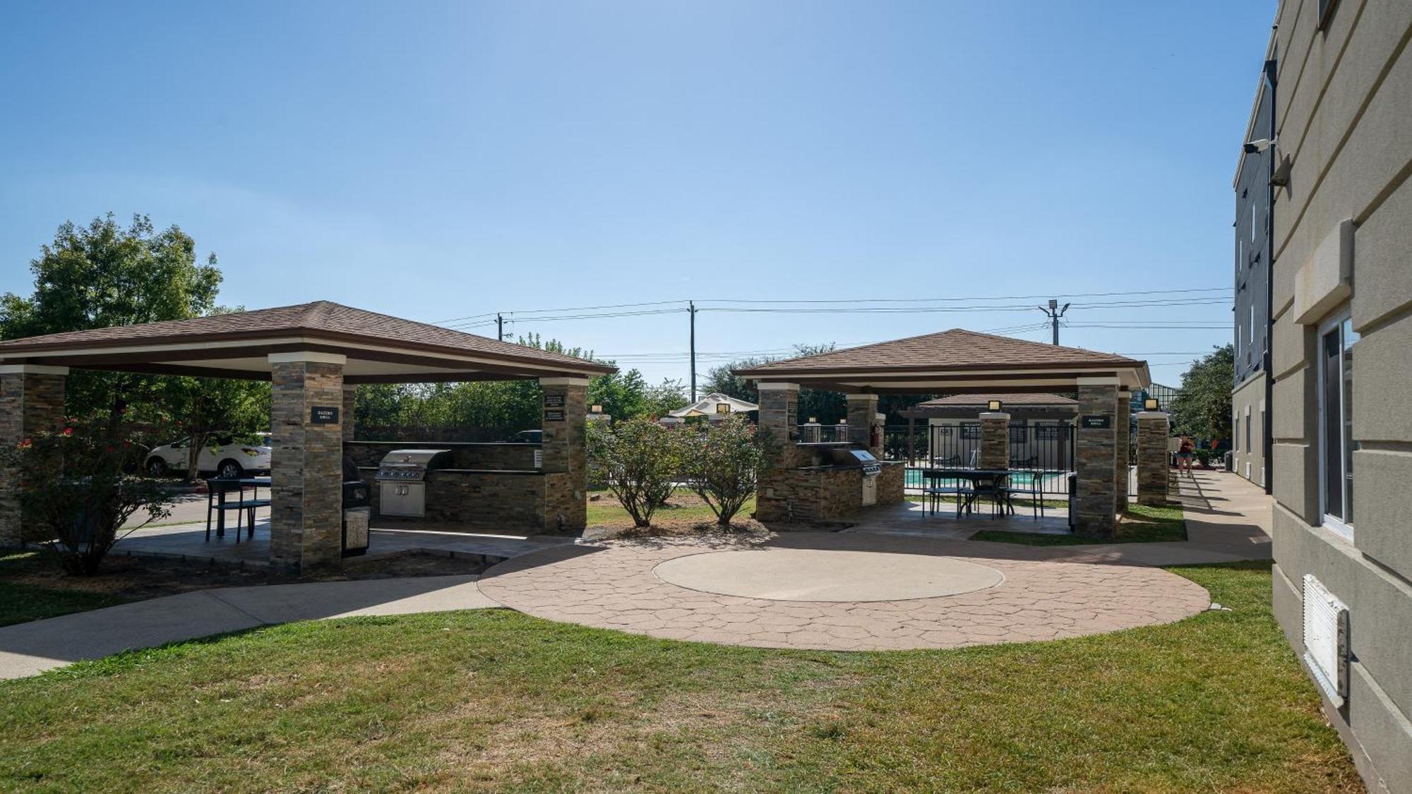 Candlewood Suites Baytown By Ihg Екстериор снимка