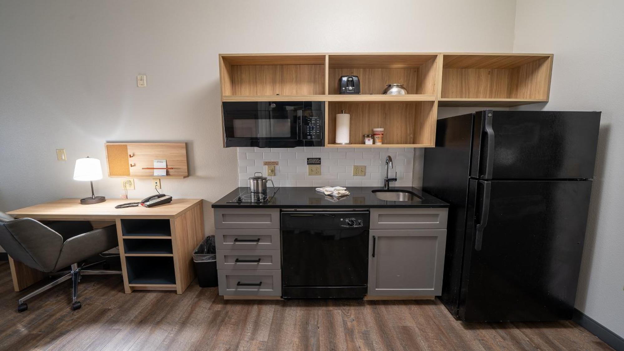 Candlewood Suites Baytown By Ihg Екстериор снимка